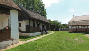 Ethno-complex in Kupinovo
