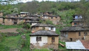 Gostuša Village
