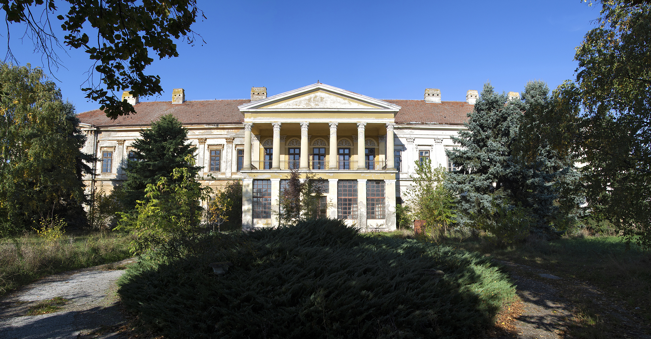 Karačonji Estate